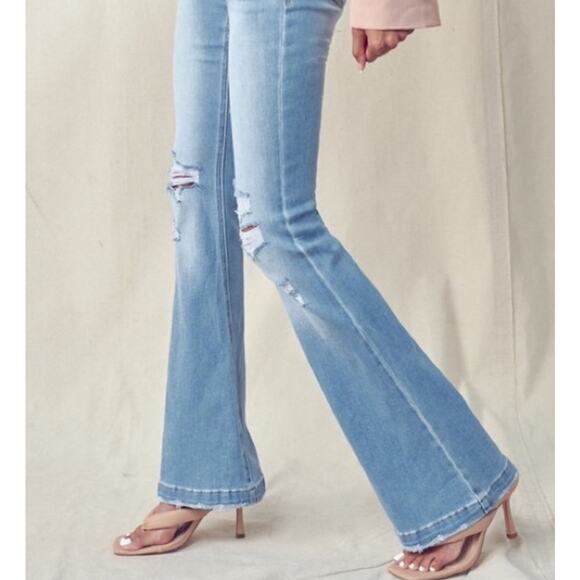 EUC Kancan Distressed Mid-Rise Flare Jeans - 29 Petite - Picture 3 of 7